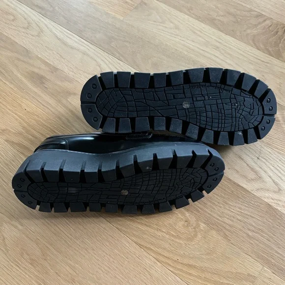 J/Slides black lug sole loafers Size 8.5 - Picture 4 of 11